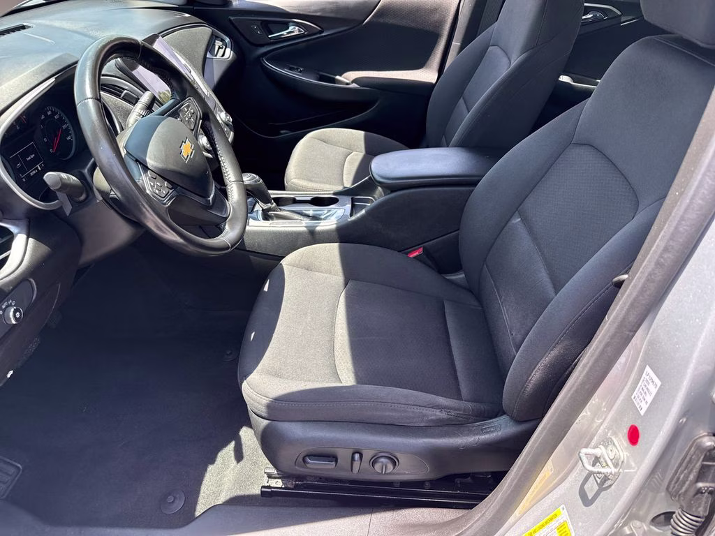 2020 Silver Ice Metallic Chevrolet Malibu RS FWD Sedan