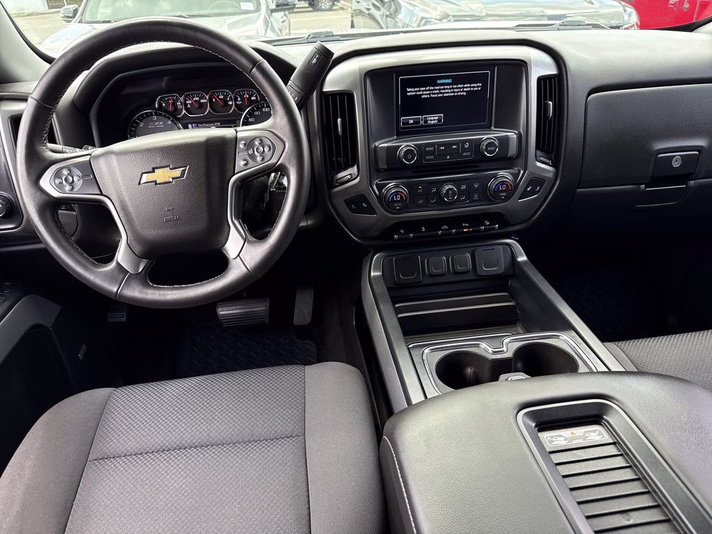 2018 Silver Ice Metallic Chevrolet Silverado 1500 LT 4X4 Truck