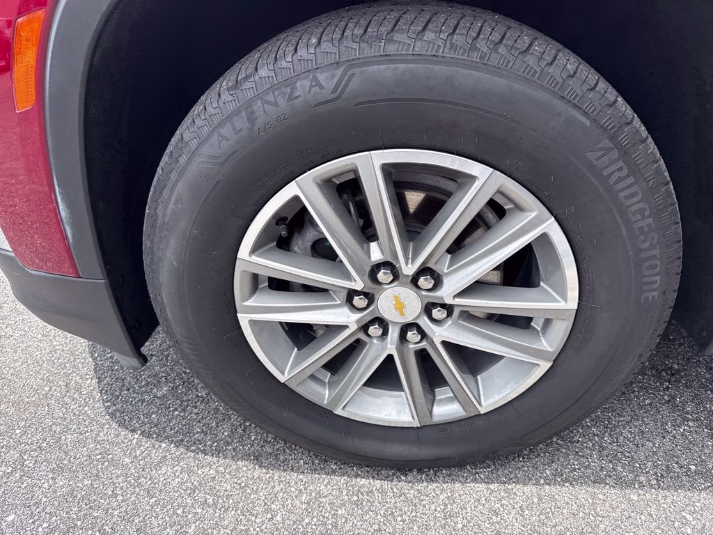 2023 Radiant Red Tintcoat Chevrolet Traverse LT FWD SUV