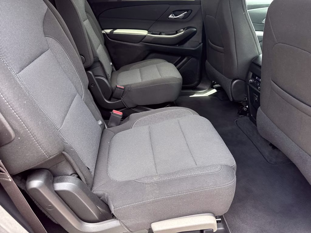 2023 Radiant Red Tintcoat Chevrolet Traverse LT FWD SUV