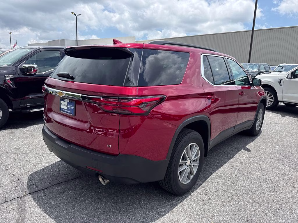 2023 Radiant Red Tintcoat Chevrolet Traverse LT FWD SUV