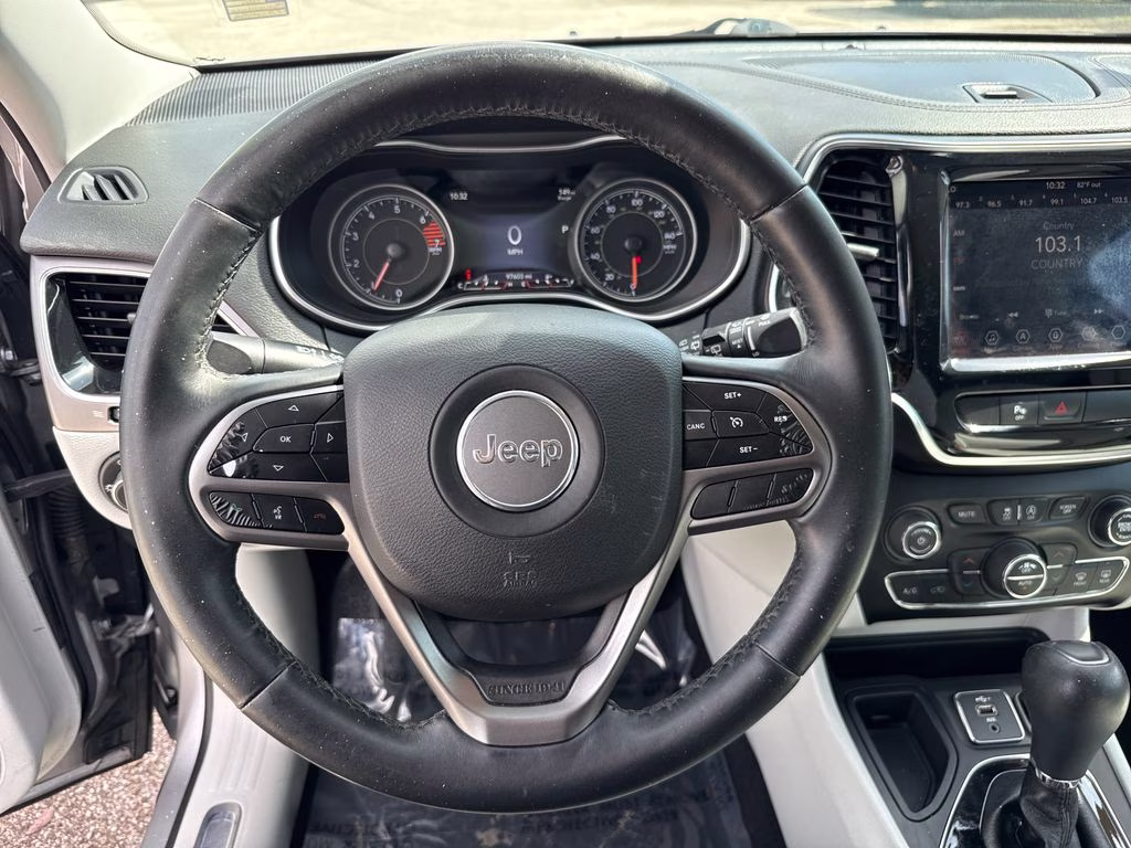 2019 Billet Silver Metallic Clearcoat Jeep Cherokee Limited FWD SUV