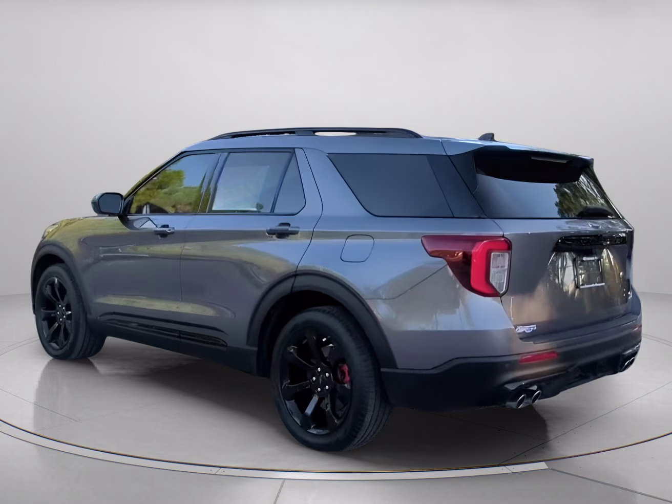 2022 Carbonized Gray Metallic Ford Explorer ST RWD SUV