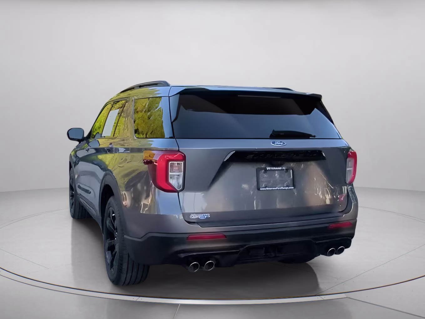 2022 Carbonized Gray Metallic Ford Explorer ST RWD SUV