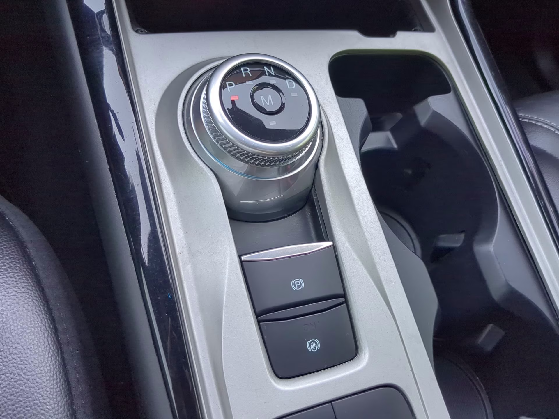 2022 Carbonized Gray Metallic Ford Explorer ST RWD SUV