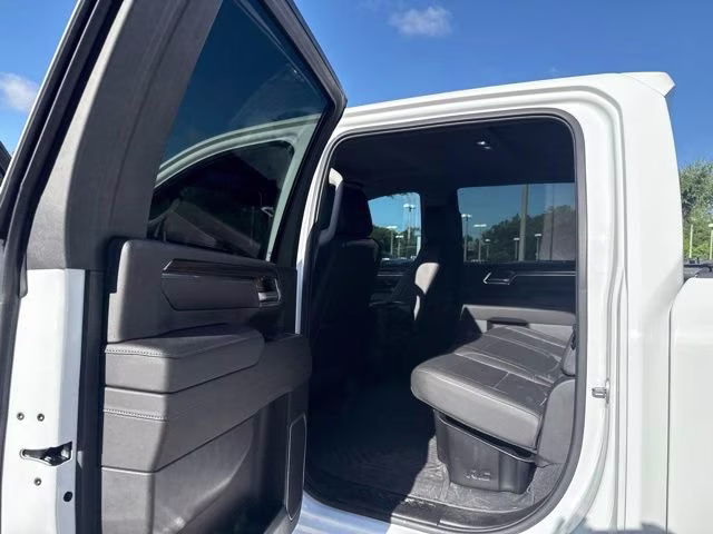 2024 Summit White Chevrolet Silverado 2500HD LT Crew Cab Pickup 4X4 Truck