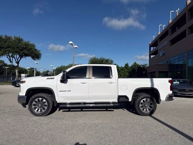 2024 Summit White Chevrolet Silverado 2500HD LT Crew Cab Pickup 4X4 Truck