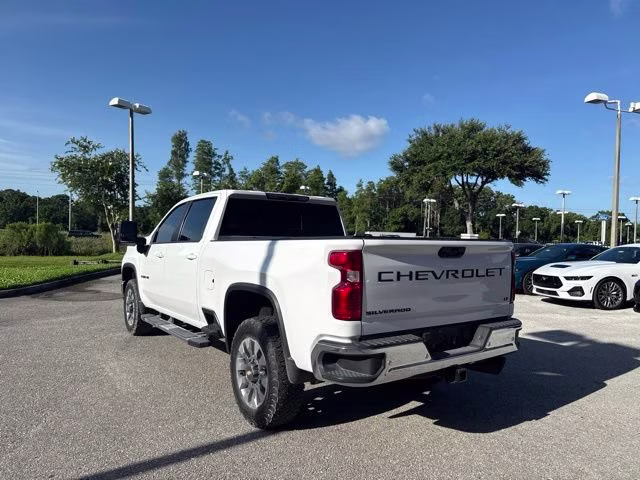 2024 Summit White Chevrolet Silverado 2500HD LT Crew Cab Pickup 4X4 Truck