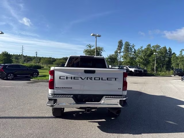 2024 Summit White Chevrolet Silverado 2500HD LT Crew Cab Pickup 4X4 Truck