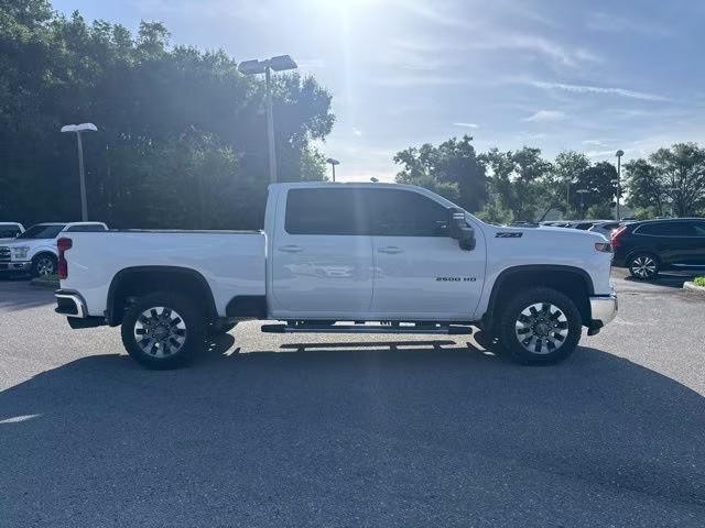 2024 Summit White Chevrolet Silverado 2500HD LT Crew Cab Pickup 4X4 Truck