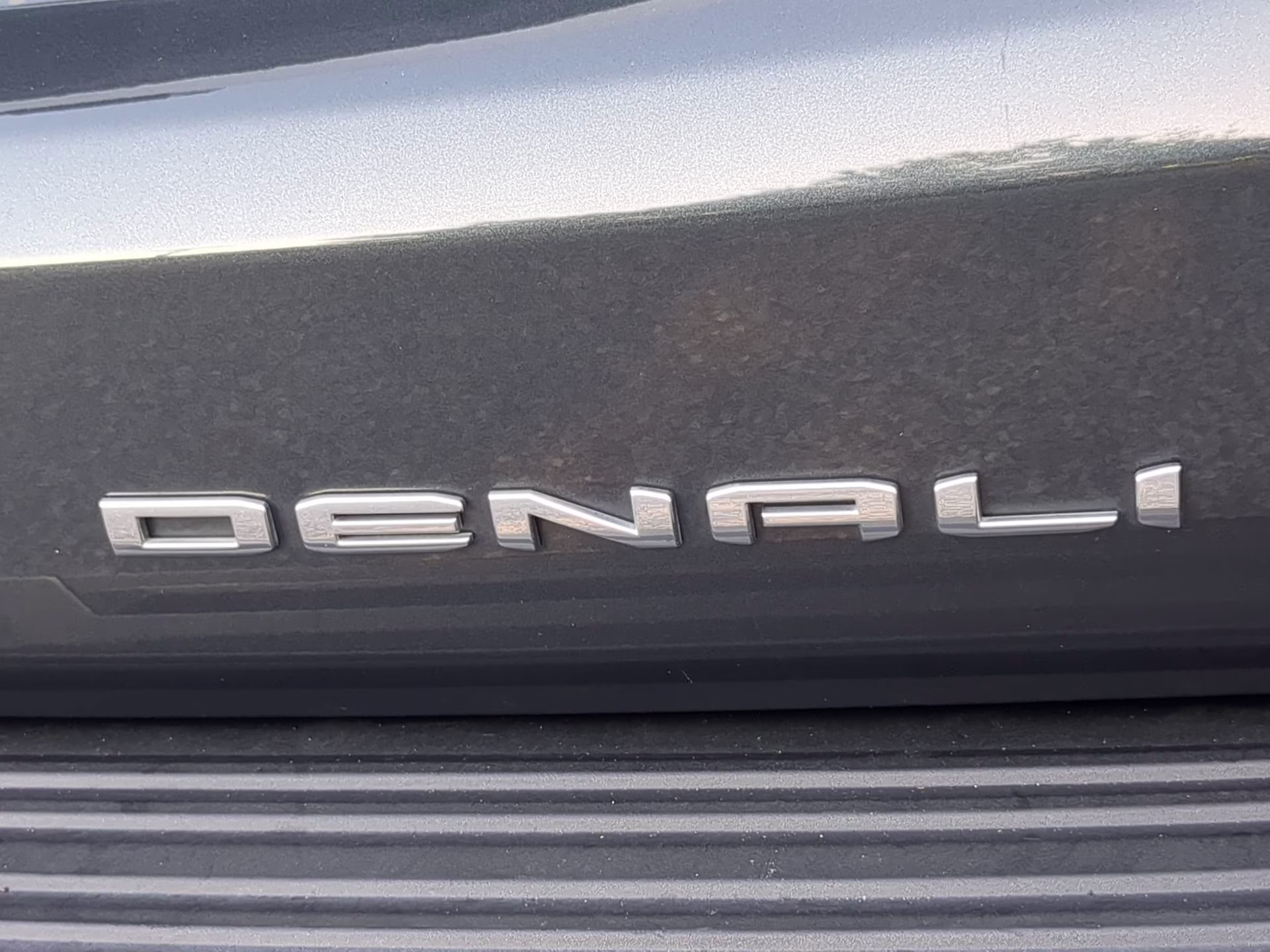 2021 Hunter Metallic GMC Yukon Denali RWD SUV