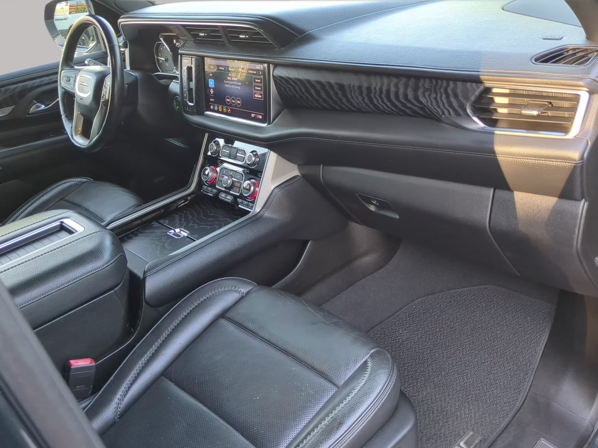 2021 Hunter Metallic GMC Yukon Denali RWD SUV