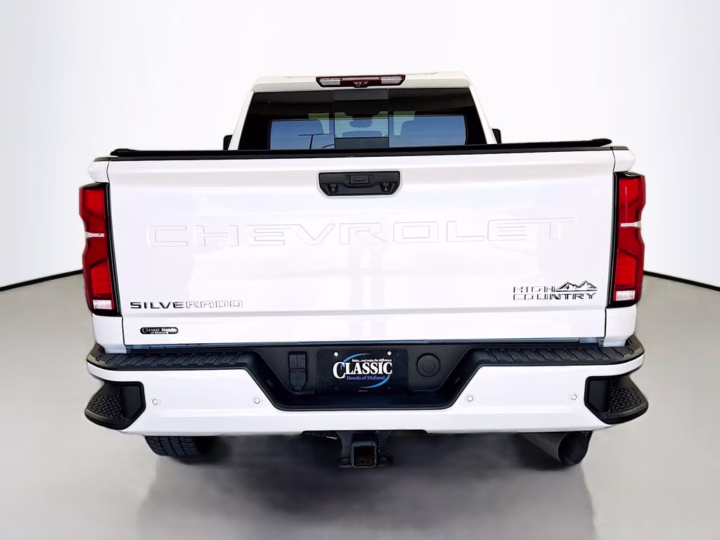 2024 Iridescent Pearl Tricoat Chevrolet Silverado 2500HD High Country 4X4 Truck