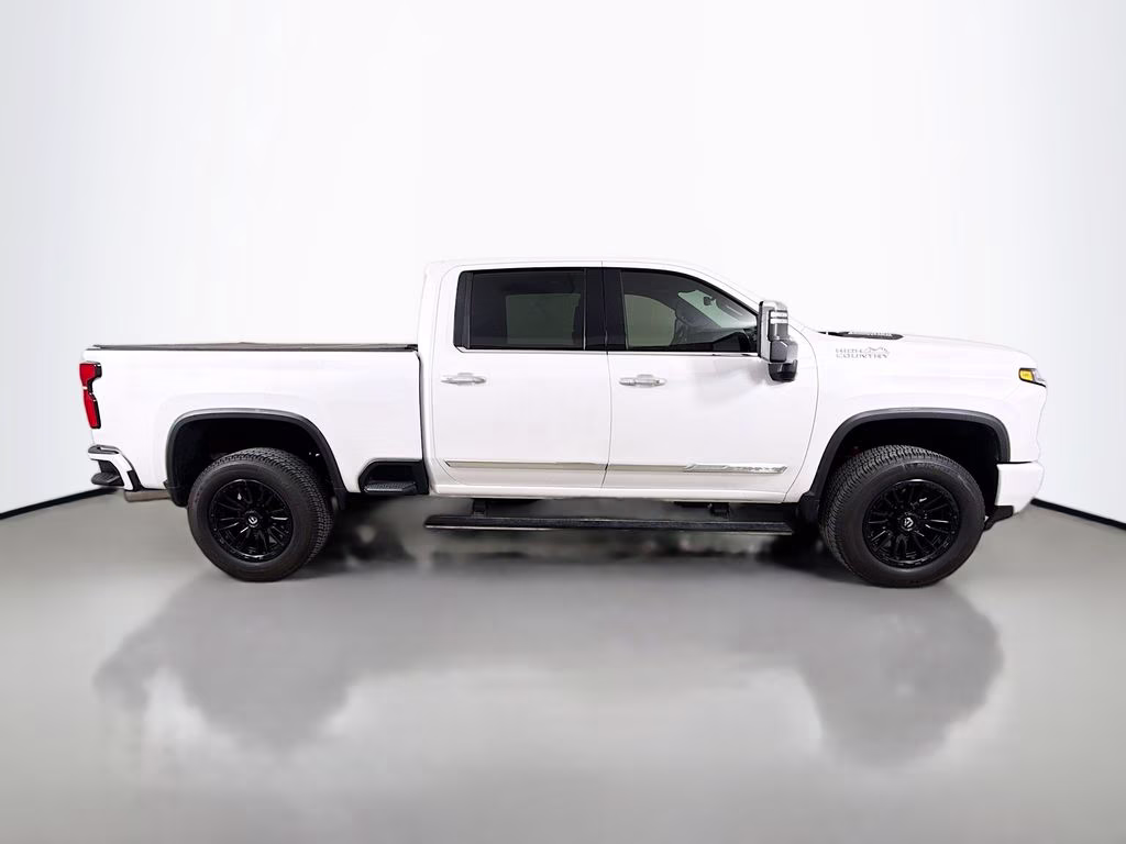 2024 Iridescent Pearl Tricoat Chevrolet Silverado 2500HD High Country 4X4 Truck