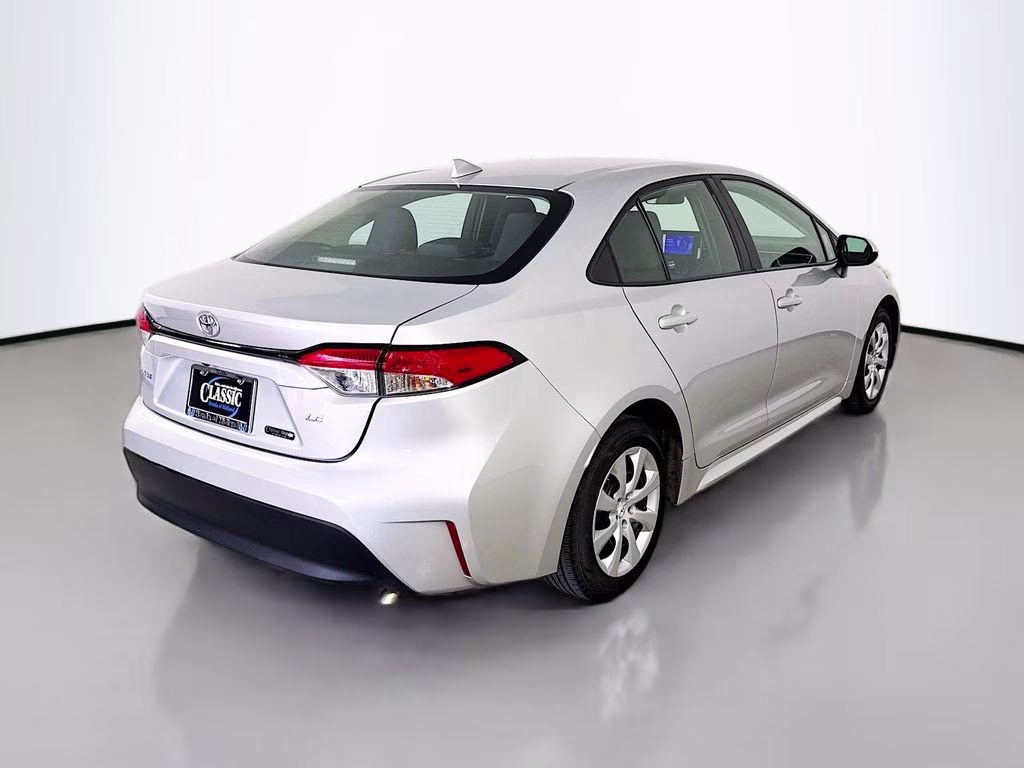 2024 Classic Silver Metallic Toyota Corolla LE FWD Sedan