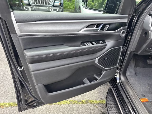 2026 High Gloss Black Jeep Grand Wagoneer 4x2 RWD SUV