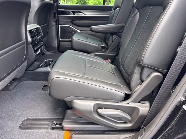 2026 High Gloss Black Jeep Grand Wagoneer 4x2 RWD SUV