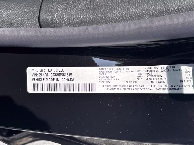 2027 Diamond Black Crystal Pearlcoat Chrysler Pacifica Limited FWD Van