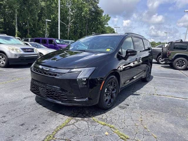 2027 Diamond Black Crystal Pearlcoat Chrysler Pacifica Limited FWD Van