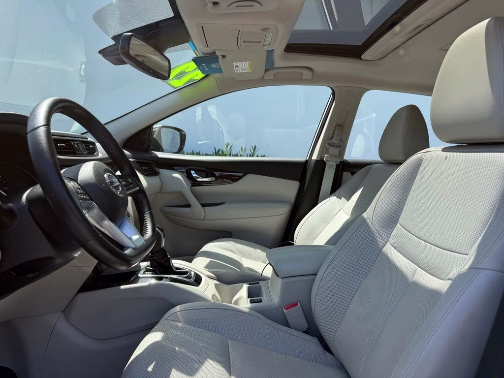 2022 Pearl White Tricoat Nissan Rogue Sport SL AWD SUV