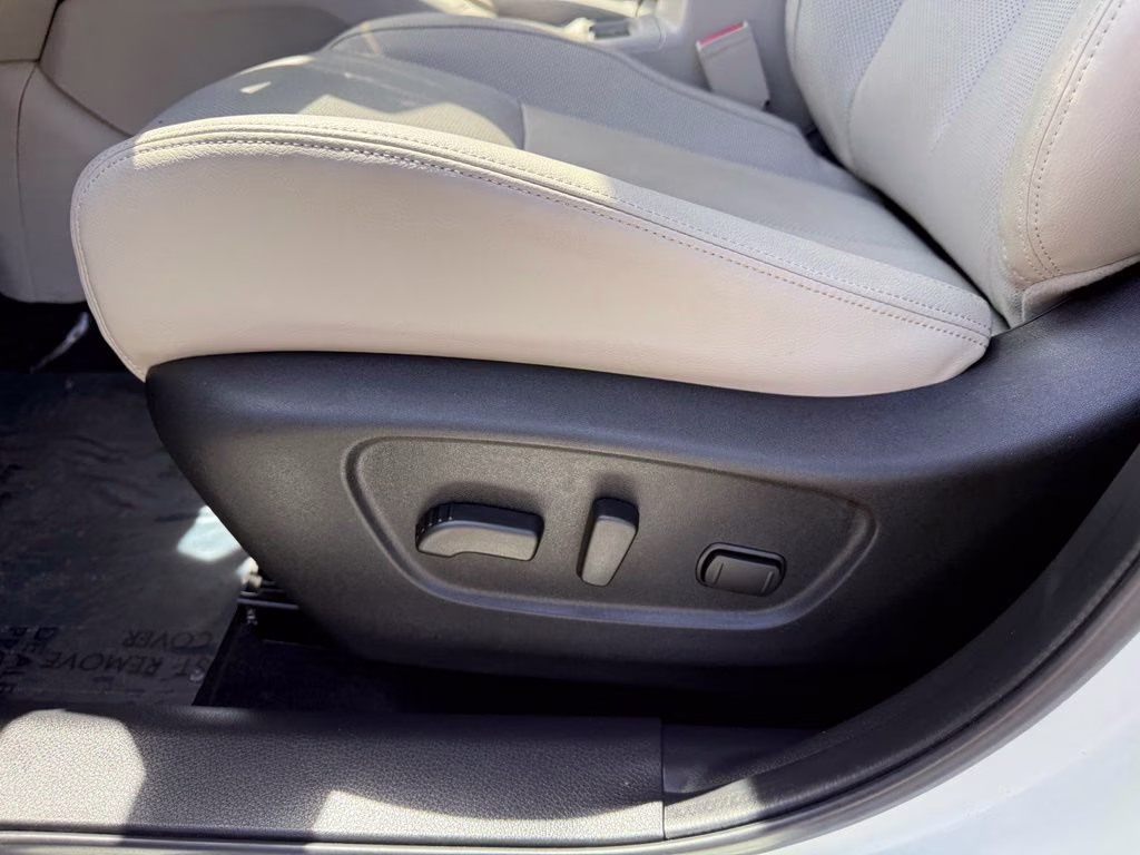2022 Pearl White Tricoat Nissan Rogue Sport SL AWD SUV