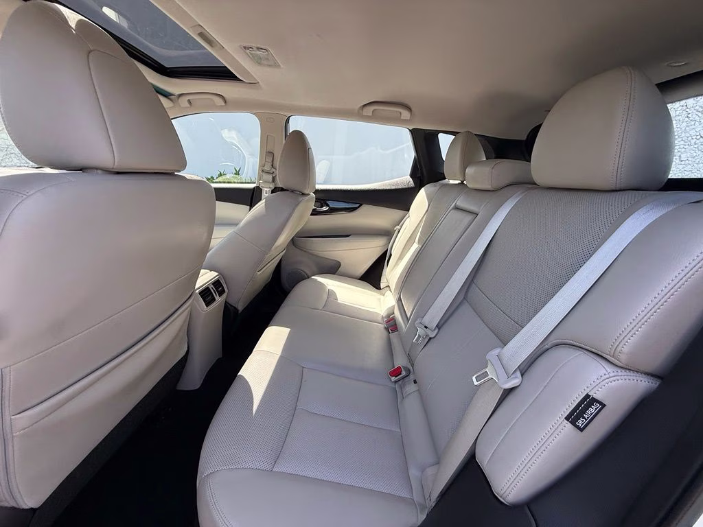 2022 Pearl White Tricoat Nissan Rogue Sport SL AWD SUV