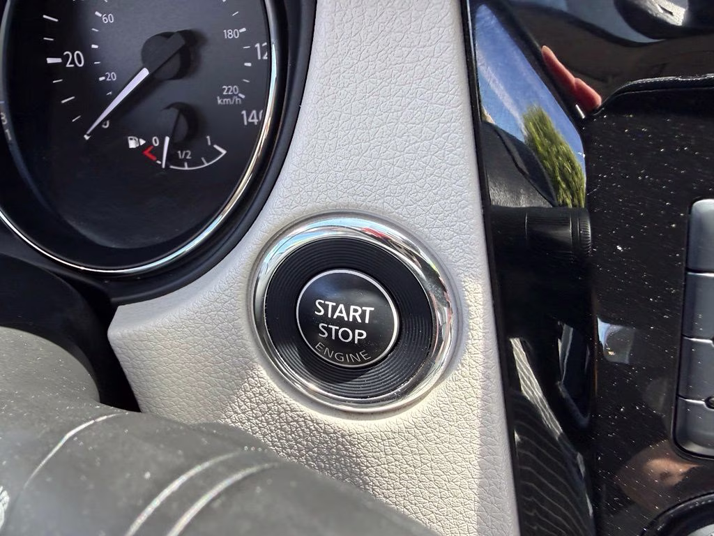 2022 Pearl White Tricoat Nissan Rogue Sport SL AWD SUV