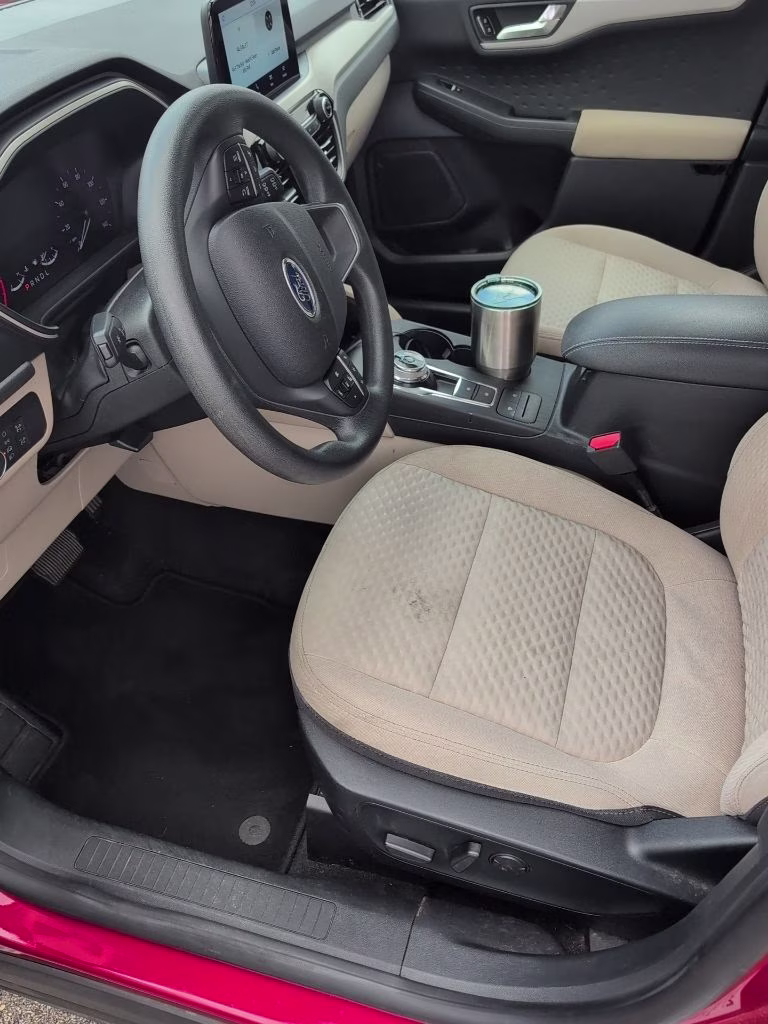 2020 Red Metallic Ford Escape SE FWD SUV