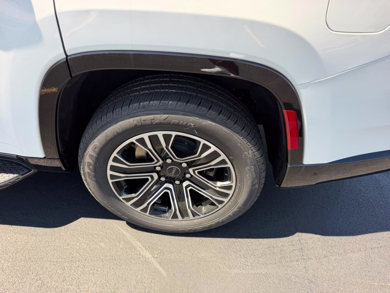 2026 Bright White Clearcoat Jeep Grand Wagoneer 4x4 4X4 SUV