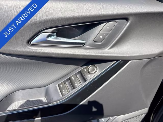 2026 Mosaic Black Metallic Chevrolet Equinox LT FWD SUV