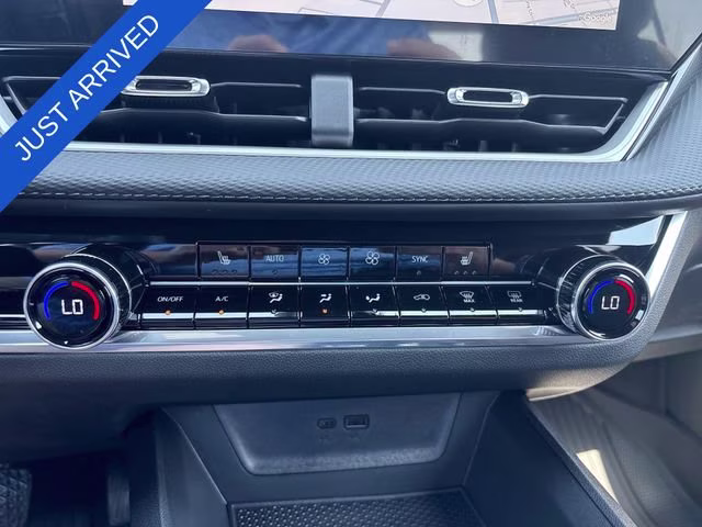 2026 Mosaic Black Metallic Chevrolet Equinox LT FWD SUV