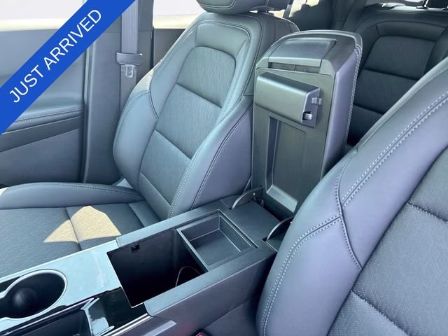 2026 Mosaic Black Metallic Chevrolet Equinox LT FWD SUV