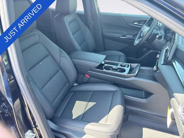 2026 Mosaic Black Metallic Chevrolet Equinox LT FWD SUV