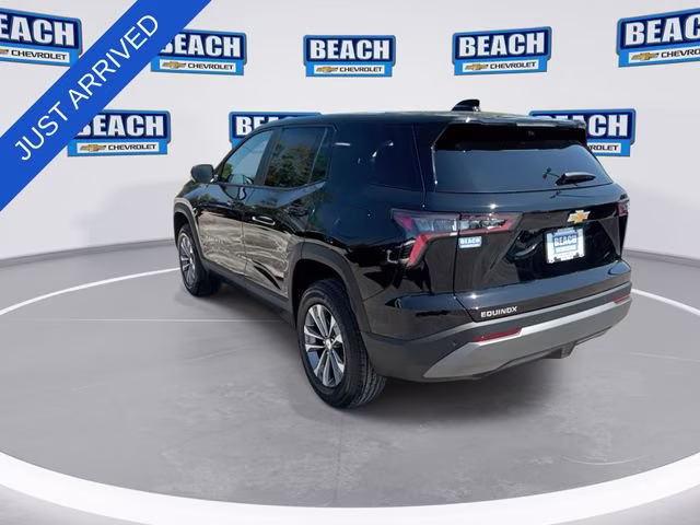 2026 Mosaic Black Metallic Chevrolet Equinox LT FWD SUV