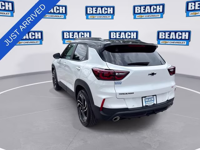 2026 Iridescent Pearl Tricoat Chevrolet Trailblazer RS FWD SUV