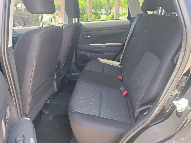 2024 Labrador Black Pearl Mitsubishi Outlander Sport 2.0 ES 4X4 SUV