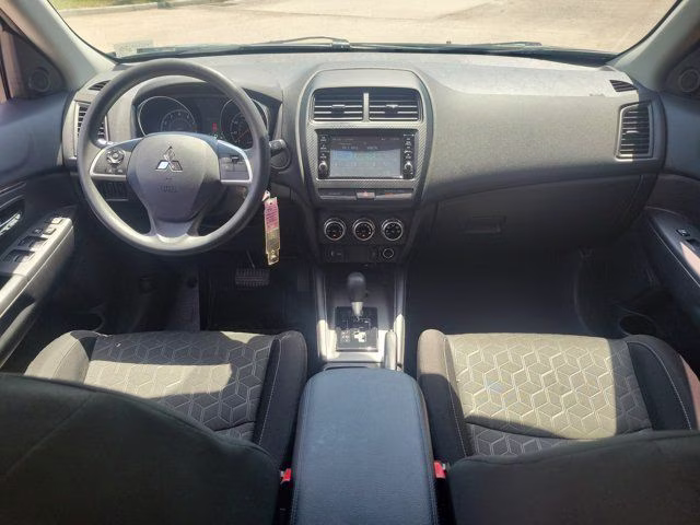 2024 Labrador Black Pearl Mitsubishi Outlander Sport 2.0 ES 4X4 SUV