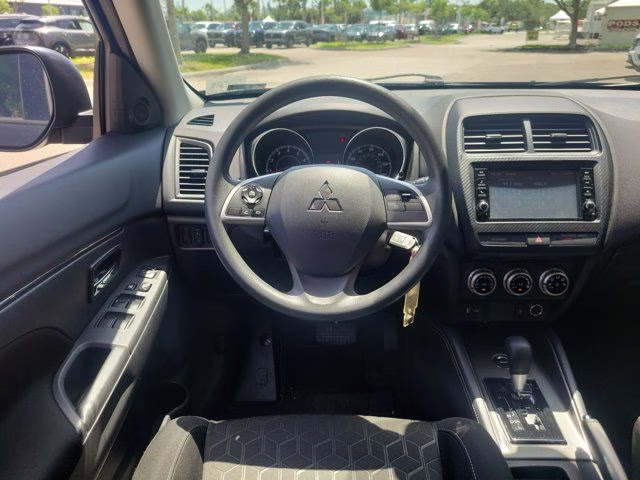 2024 Labrador Black Pearl Mitsubishi Outlander Sport 2.0 ES 4X4 SUV