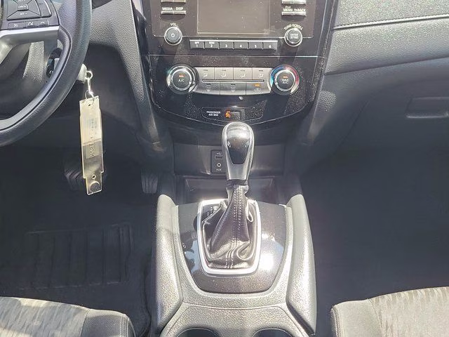 2017 Magnetic Black Nissan Rogue S FWD SUV