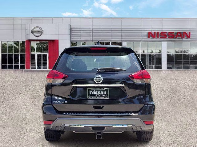 2017 Magnetic Black Nissan Rogue S FWD SUV