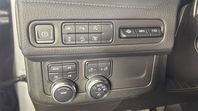 2023 Sterling Metallic GMC Yukon Denali 4X4 SUV