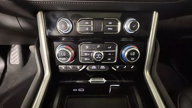 2023 Sterling Metallic GMC Yukon Denali 4X4 SUV