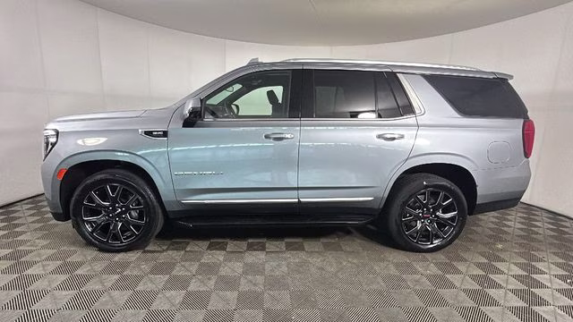 2023 Sterling Metallic GMC Yukon Denali 4X4 SUV
