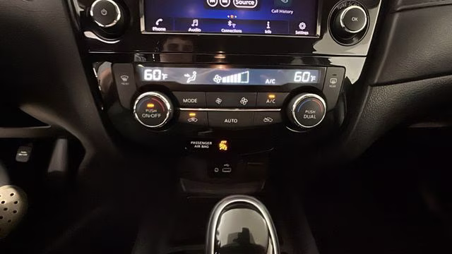 2020 Magnetic Black Pearl Nissan Rogue SV AWD SUV