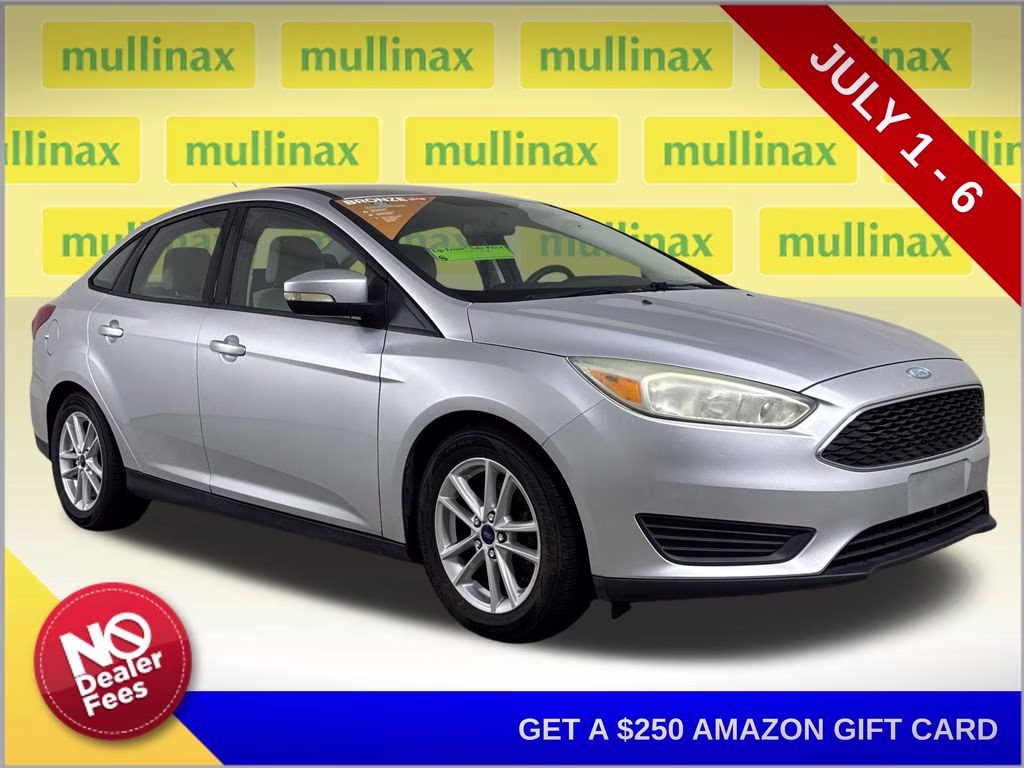2015 Ingot Silver Ford Focus SE FWD Sedan
