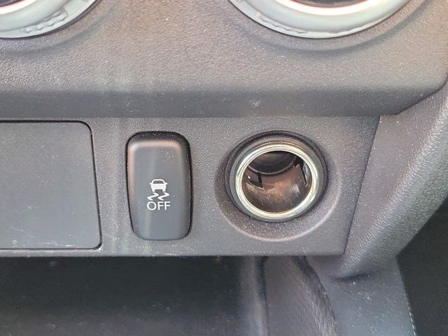2024 Labrador Black Pearl Mitsubishi Outlander Sport 2.0 ES 4X4 SUV