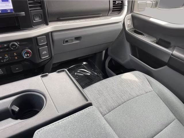 2025 Oxford White Ford Super Duty F-250 SRW XLT 4X4 Truck