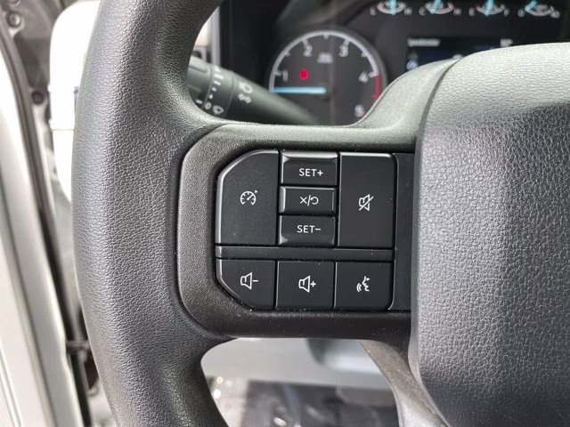 2025 Oxford White Ford Super Duty F-250 SRW XLT 4X4 Truck