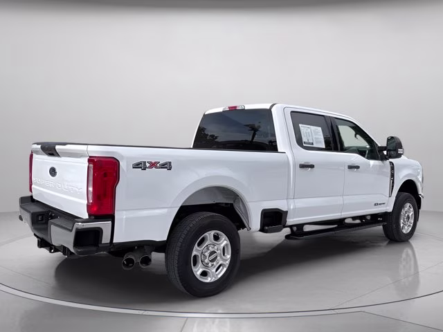 2025 Oxford White Ford Super Duty F-250 SRW XLT 4X4 Truck