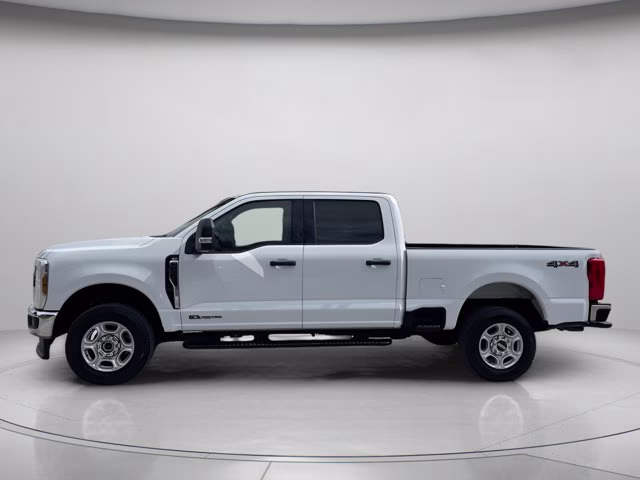 2025 Oxford White Ford Super Duty F-250 SRW XLT 4X4 Truck